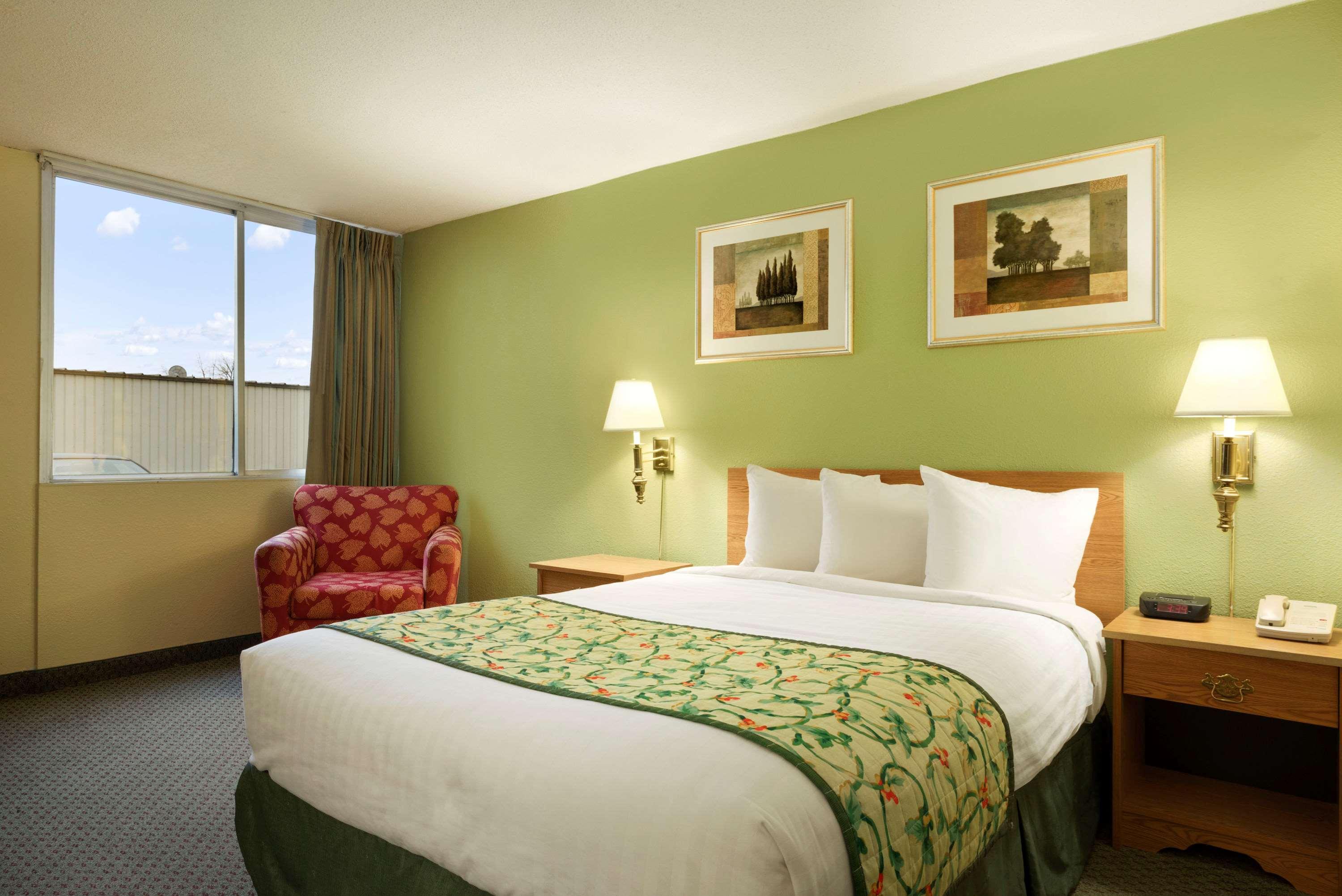 Travelodge By Wyndham Sturgis Eksteriør bilde