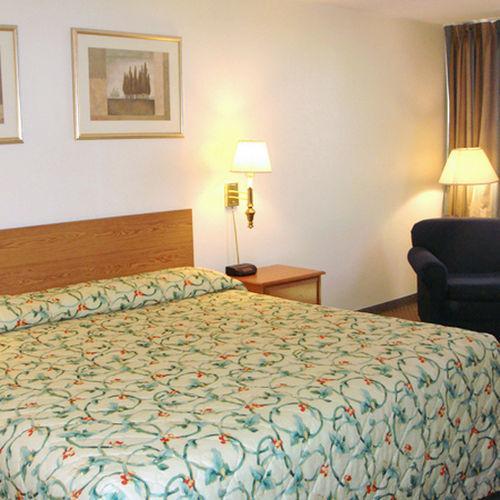 Travelodge By Wyndham Sturgis Rom bilde